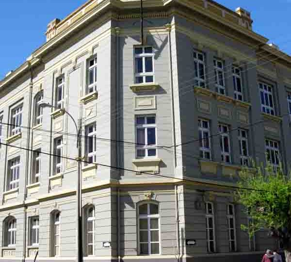 Escuela Ramón Barros Luco