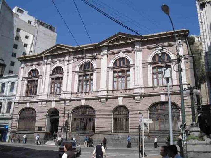 Inmueble Servicio de Registro Civil e Identificación